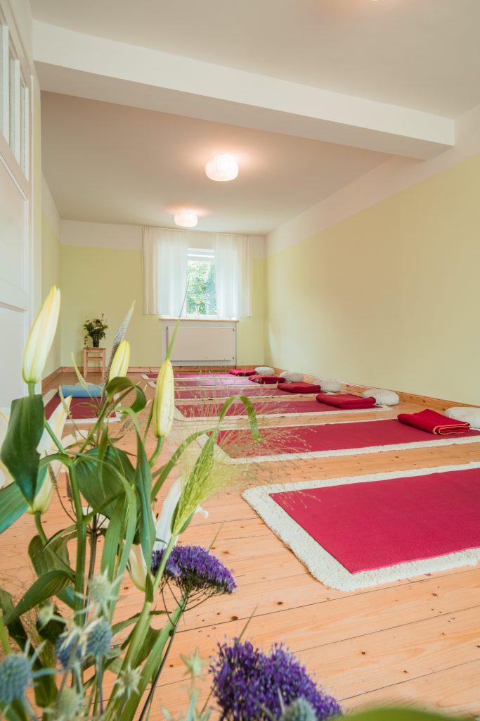 Yoga-Achtsamkeit-Bonn | MBSR- und Yoga-Matten